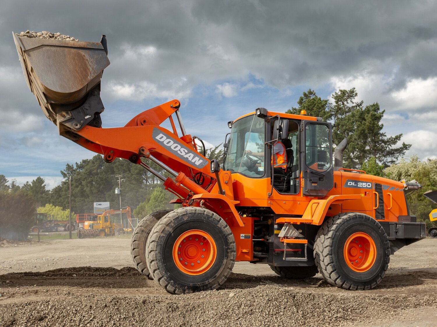 Фронтальный погрузчик Doosan DL250