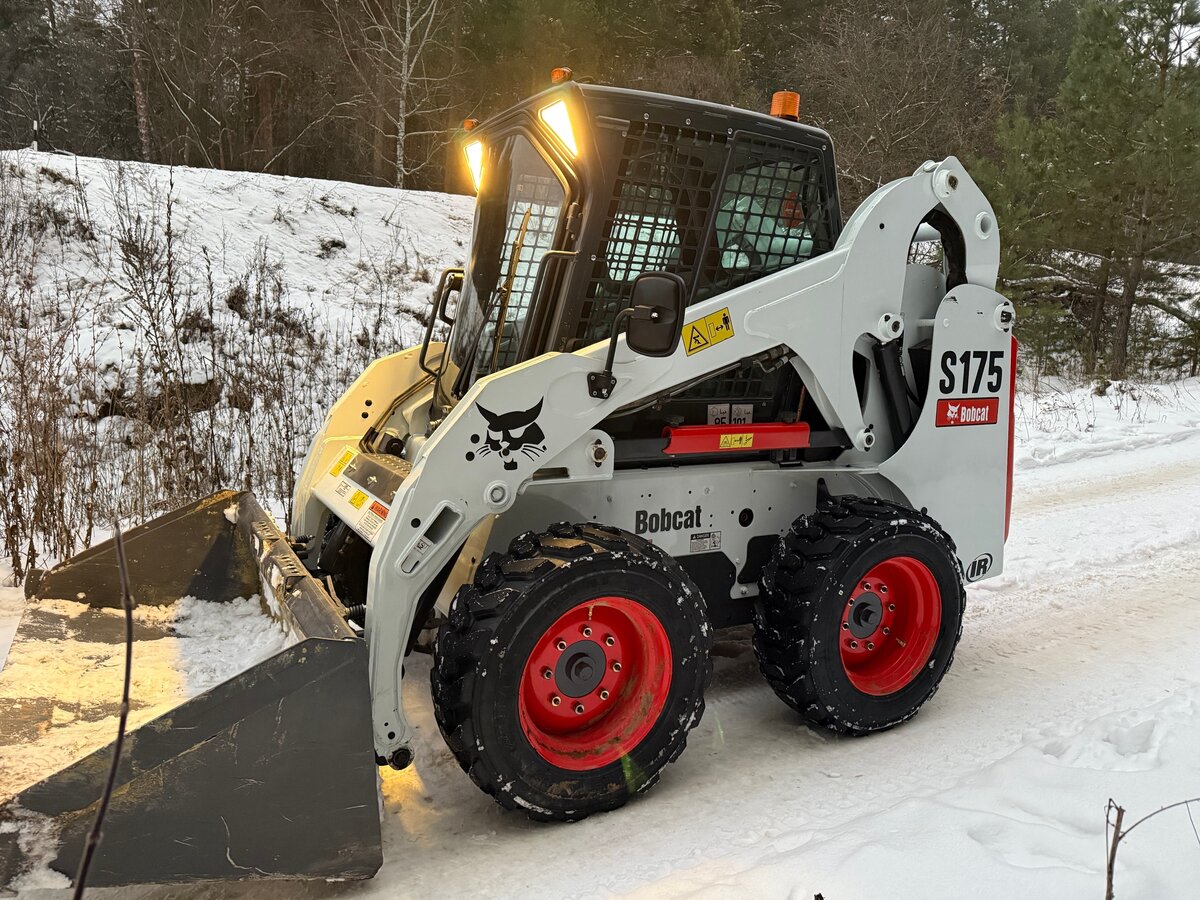 Мини-погрузчик Bobcat S175