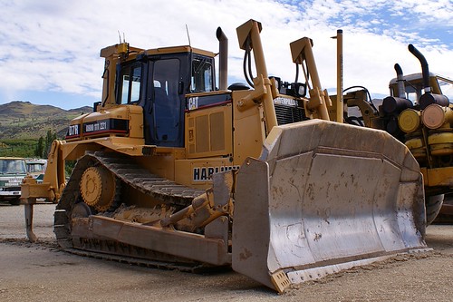 Бульдозер CAT D7